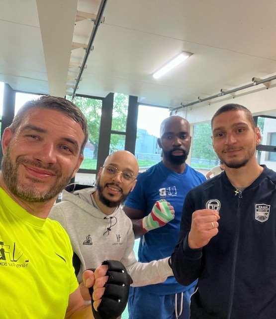 L'équipe des 4 coachs Ninety Four Boxing